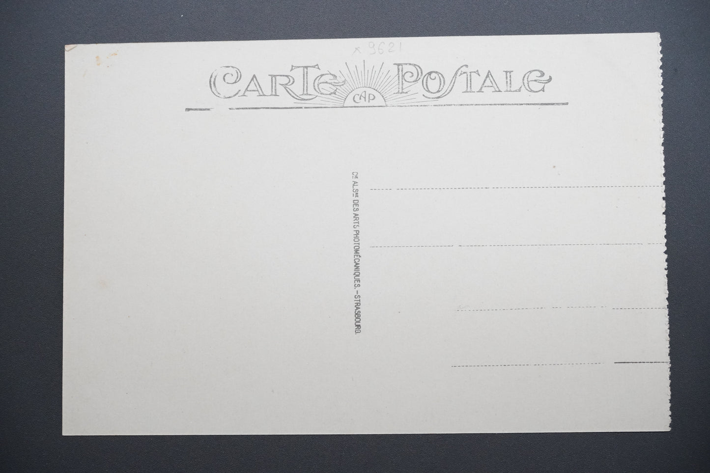 Pohlednice Calais – Place Crèvecœur, kostel a radnice (x9621)