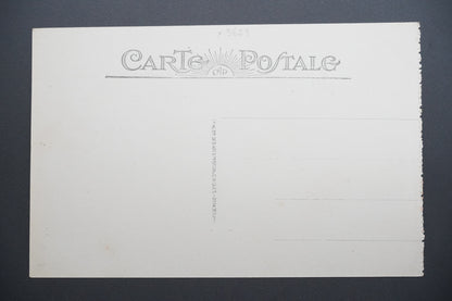 Pohlednice Calais – Place d'Armes, Beffroi a Rue Royale (x9623)