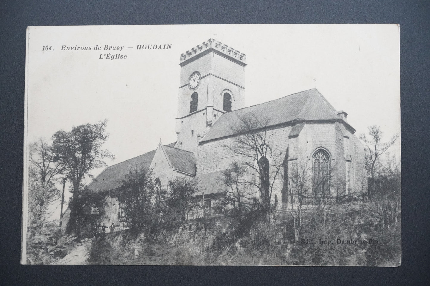 Pohlednice 164. Environs de Bruay - HOUDAIN L`Eglise (x9656)