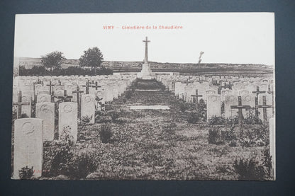Pohlednice VIMY - Cimetiere de la Chaudiere (x9665)