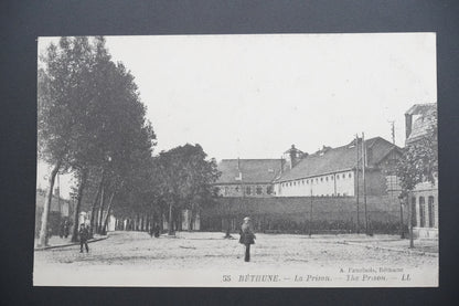 Pohlednice 55 BETHUNE. - La Prison. - THE PRISON. - LL (x9672)