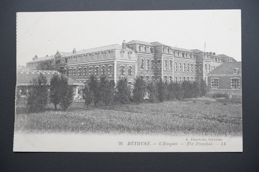 Pohlednice Béthune – špitál (x9678)