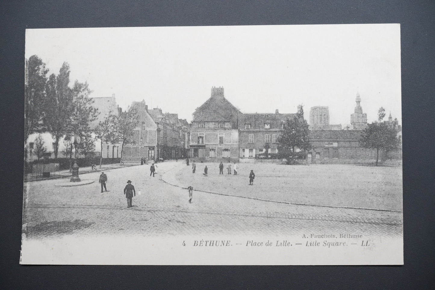 Pohlednice Béthune – náměstí Lille (x9680)