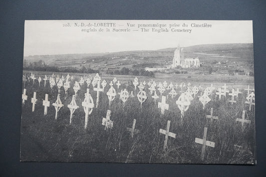 Pohlednice N.-D.-de-Lorette – výhled od brit. hřbitova (x9697)