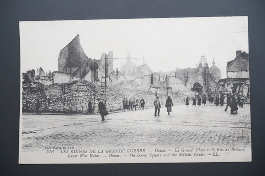 Pohlednice Douai – náměstí a ul. Bellain, ruiny (x9708)