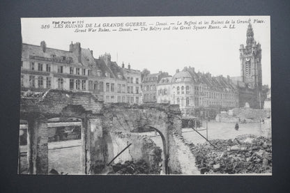 Pohlednice Douai – Beffroi a ruiny náměstí (x9709)