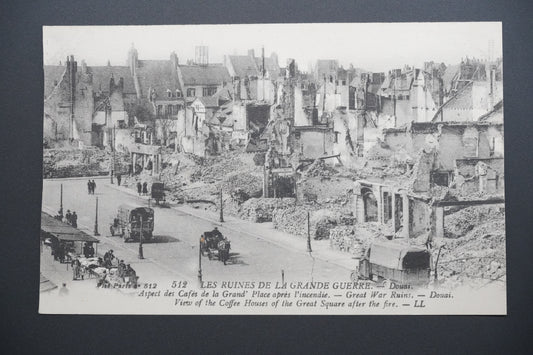Pohlednice Douai – kavárny po požáru, náměstí (x9712)