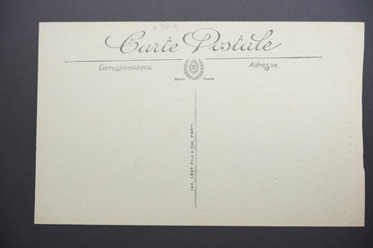 Pohlednice Douai – ul. Paříž, vypálená z jedné strany (x9716)