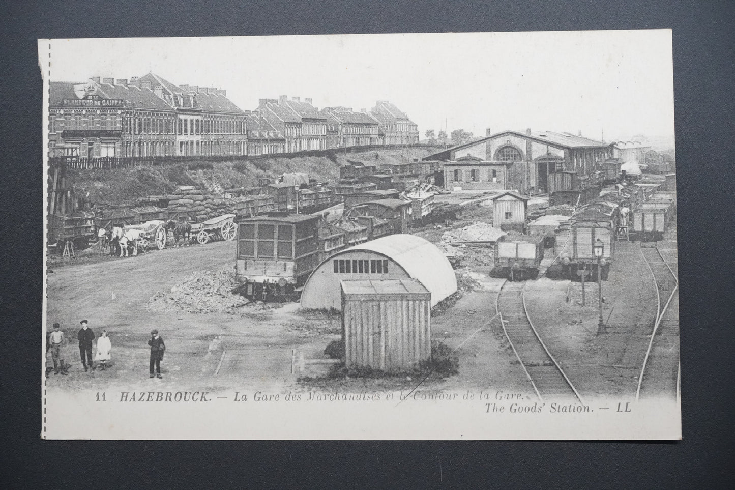 Pohlednice Hazebrouck – nákladiště a okolí nádraží (x9784)