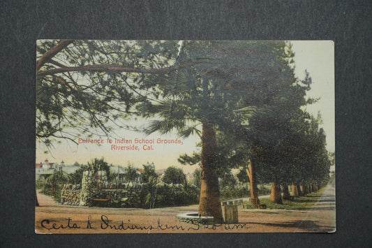 Pohlednice Enirance to Indian School Grounds - Riverside, Cal. x10568