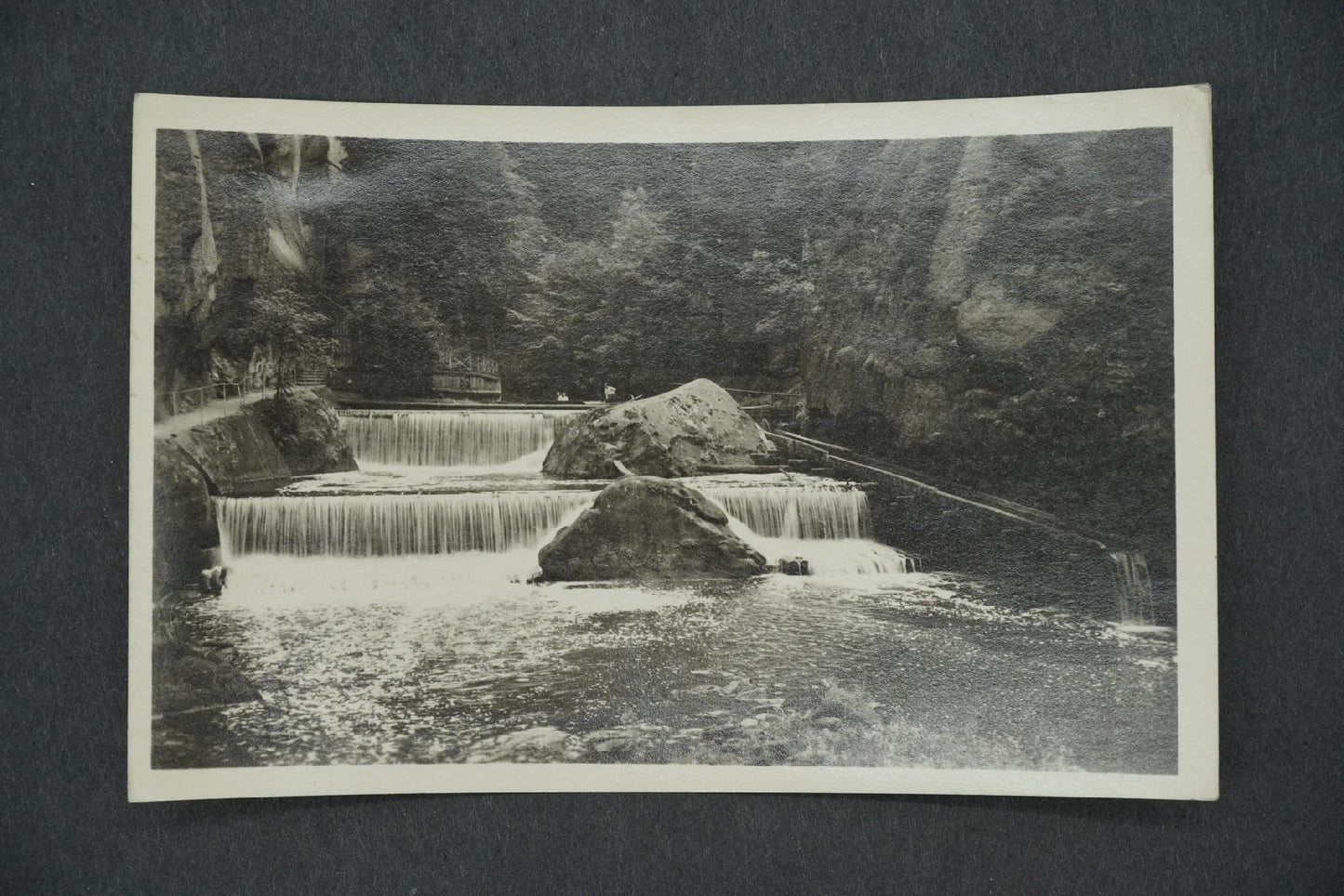 Pohlednice ČESKÉ ŠVÝCARSKO  J. DURIŠE PŘÍSTAVIŠTĚ ČLUNŮ SPLAV (x13126)