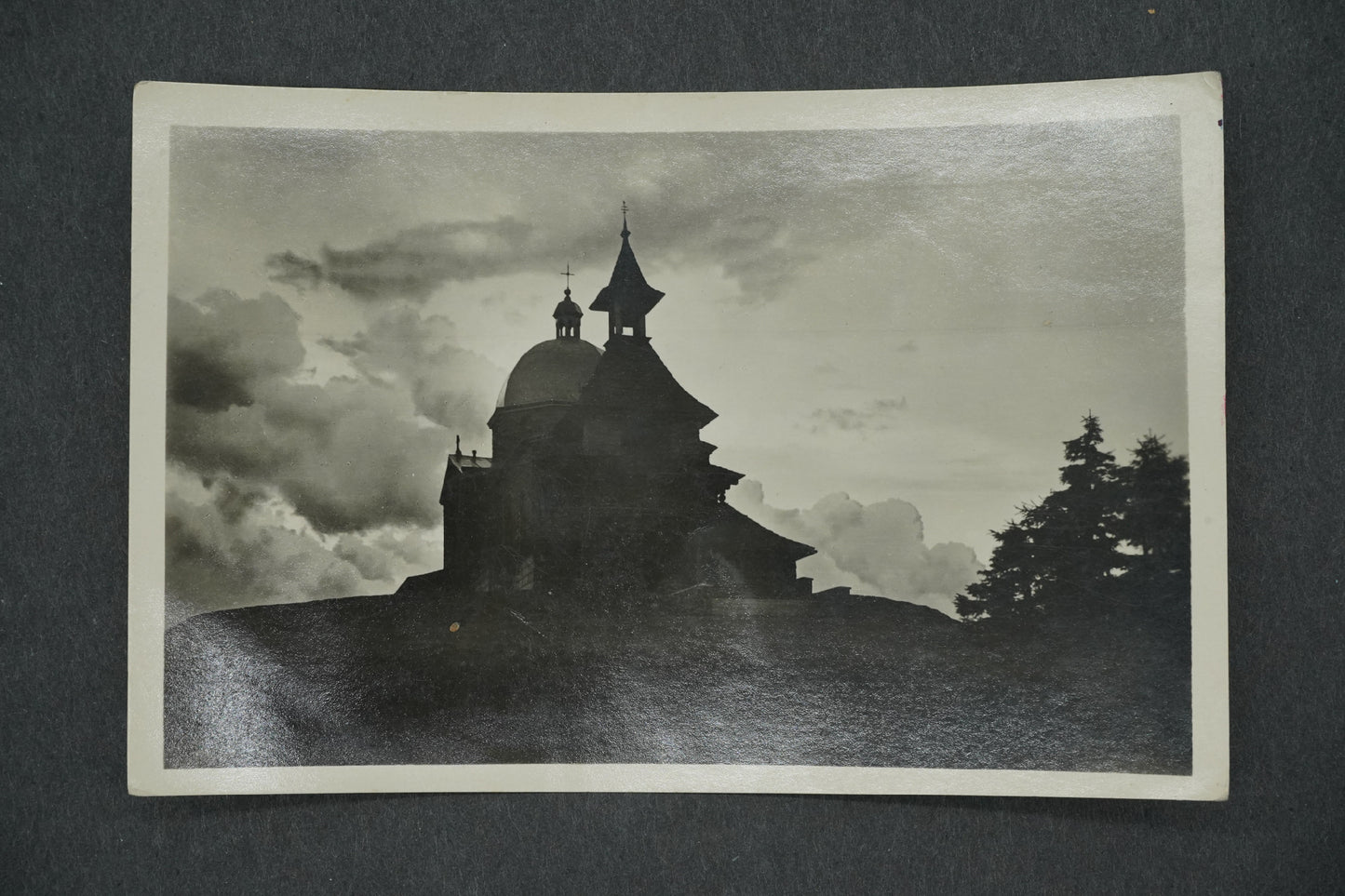 Pohlednice KAPLE NA RADHOŠTI 1130 M. N. M. (x13144)