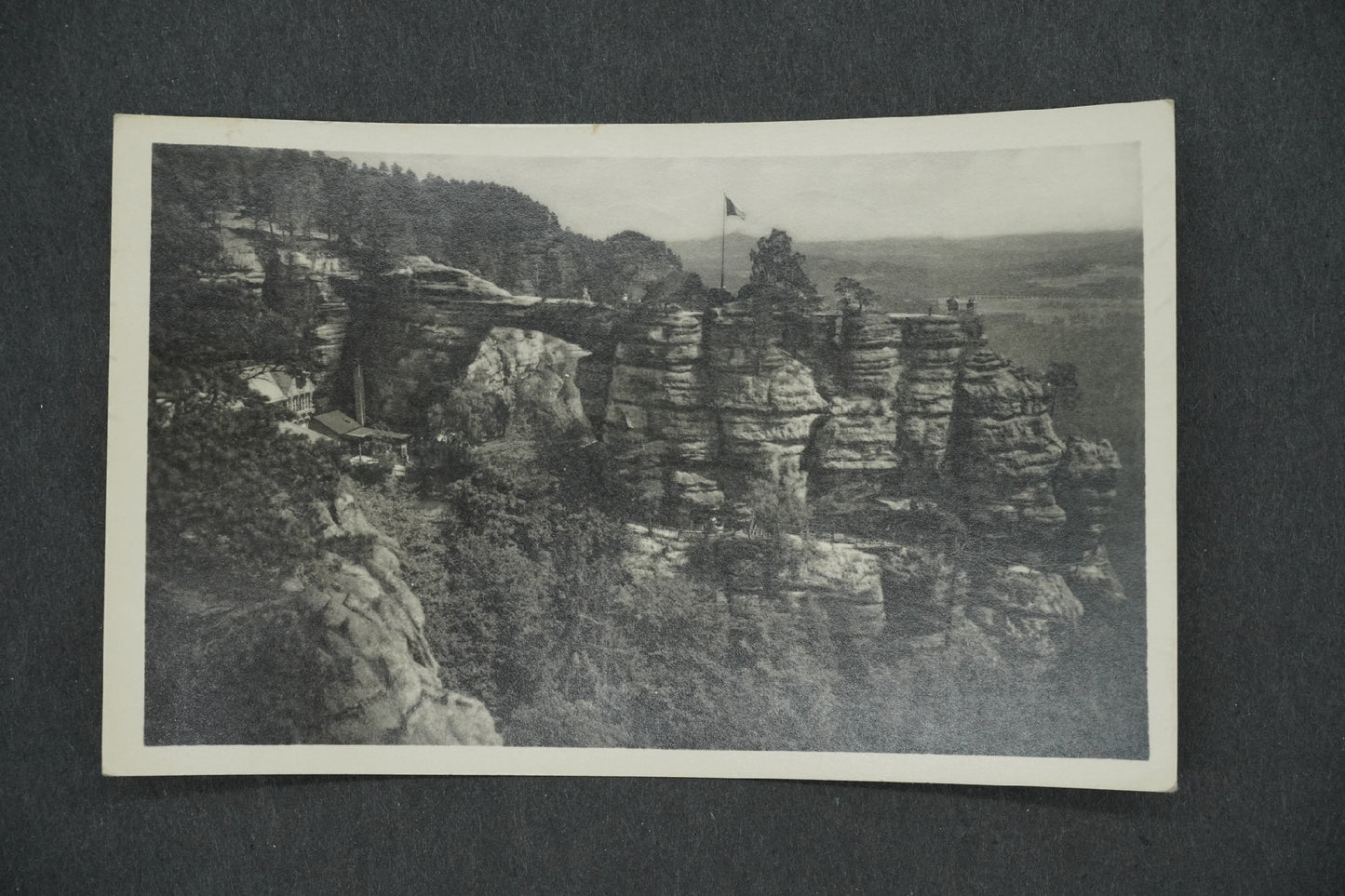 Postcard CZECH SWITZERLAND PRAVČICKA GATE AND FALCON'S NEST (x13252)