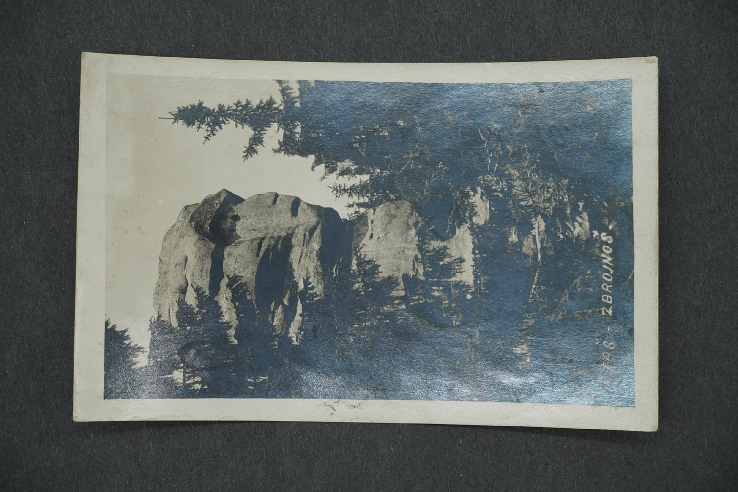 Postcard OSTÁŠ - ZBROJNOŠ (x13255)