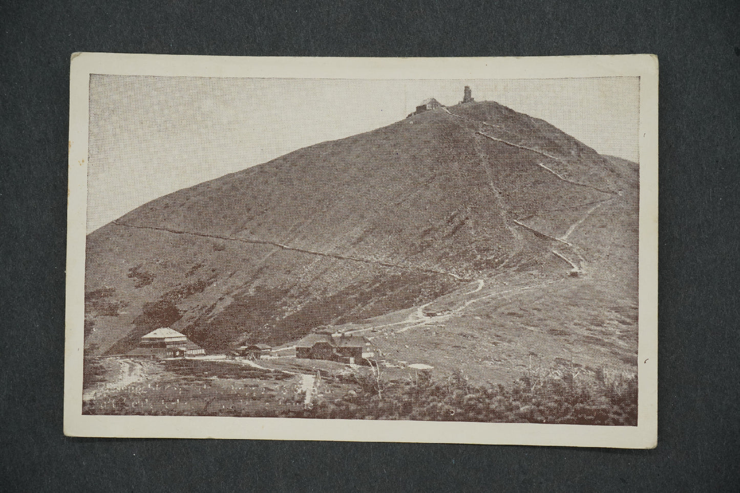 Postcard SNOW WHITE IN THE KRKONOSZIE 1063 MNM (x13295)