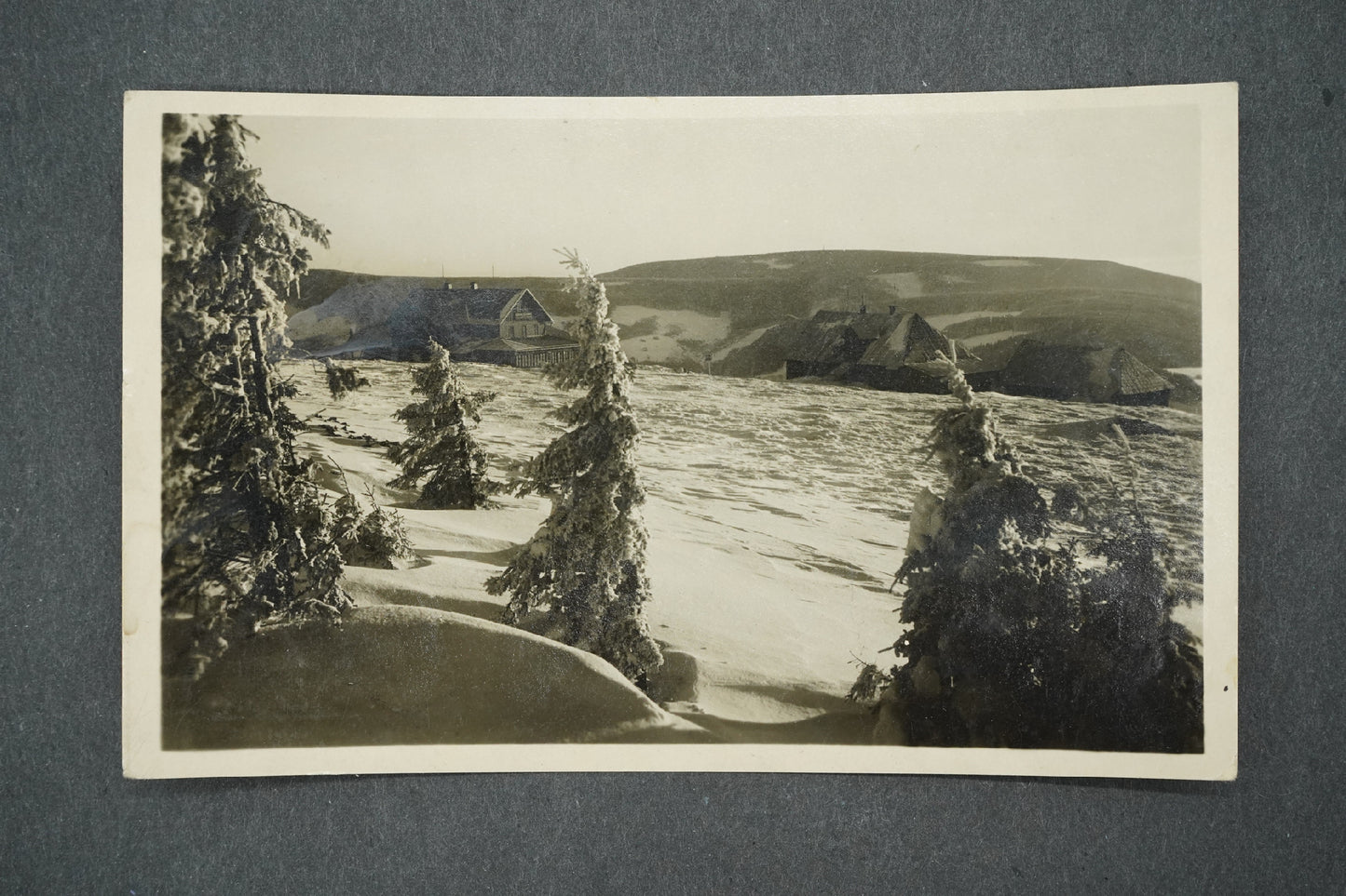 Pohlednice KRKONOŠE - VELKÁ ÚPA CHATY RŮŽOHORKY (x13690)