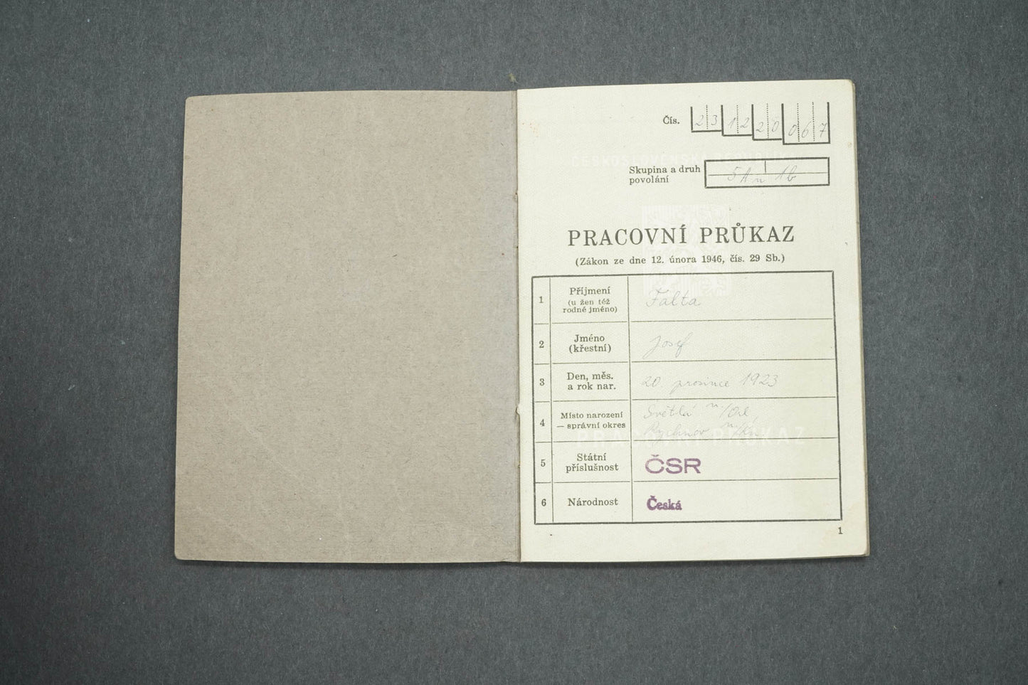 PRACOVNÍ PRŮKAZ ČESKOSLOVENSKÁ REPUBLIKA (x15033)