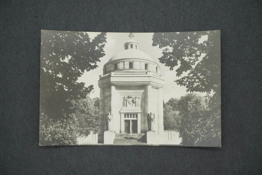 Pohlednice MAUZÓLEUM V KRÁSNOHORSKOM PODHRADÍ (x14540)