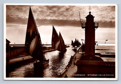 Pohlednice VIAREGGIO - RITORNO DALLA PESCA (x16223)