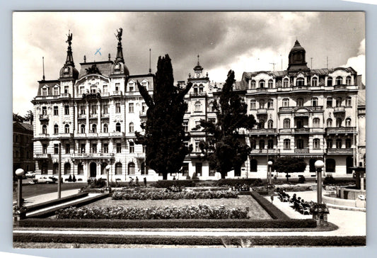 Pohlednice Mariánské lázně - náměstí (JN388)