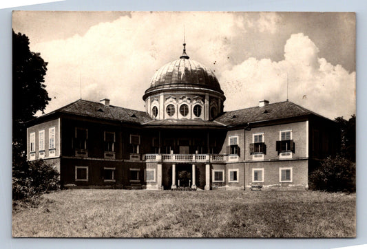 Pohlednice Veltrusy - zámek (JN672)