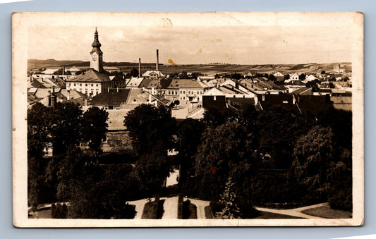 Pohlednice Polička - Celkový pohled na náměstí (JN1138)
