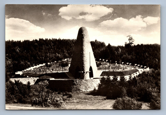 Pohlednice Dukla Narodný pomník hrdinov celkovy pohled (JN1441)
