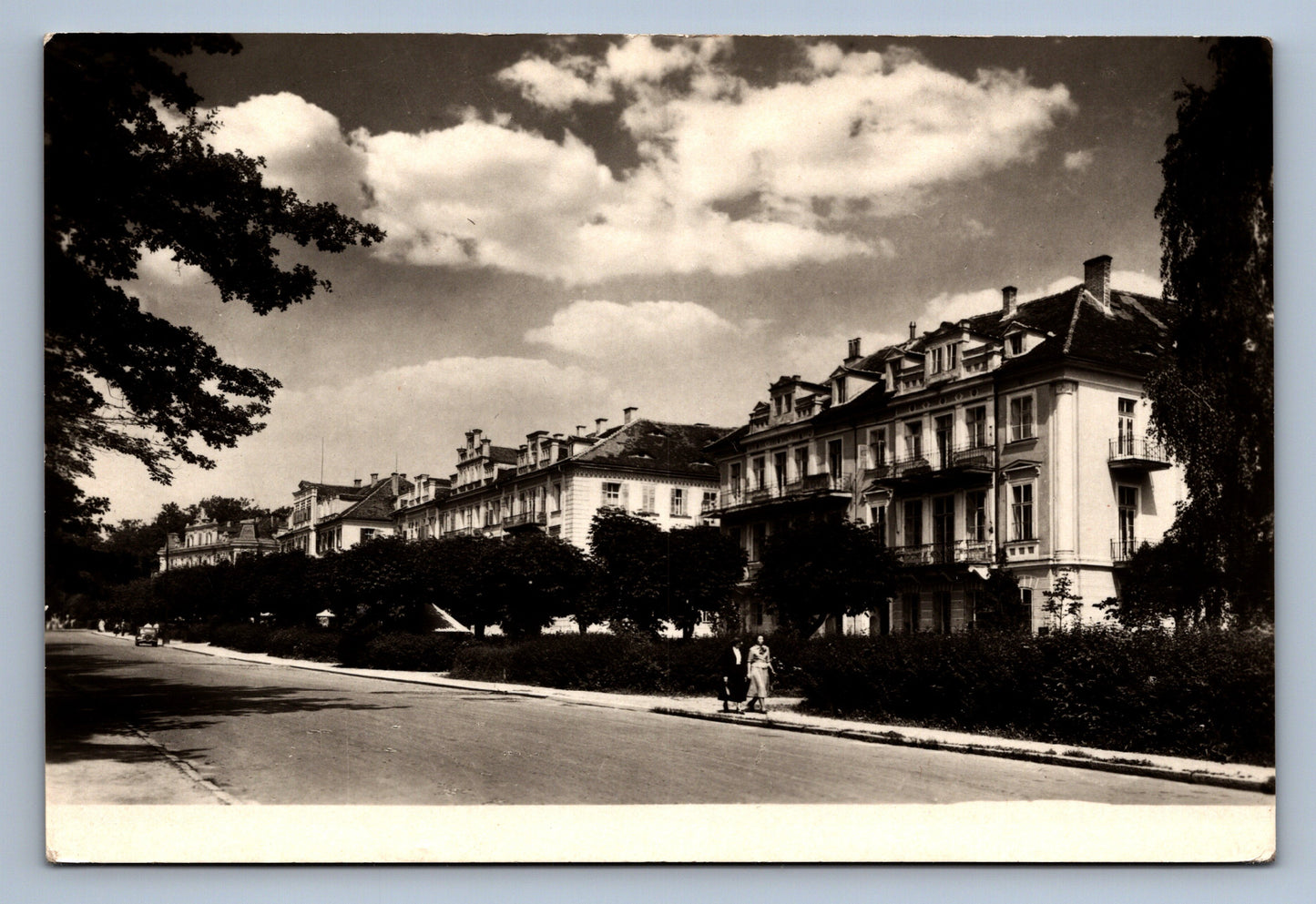 Pohlednice Františkovy Lázně Třida 5.května (JN1637)