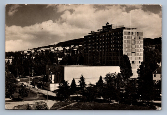 Pohlednice GOTTWALDOV - HOTEL MOSKVA A VELKÉ KINO (x17381)