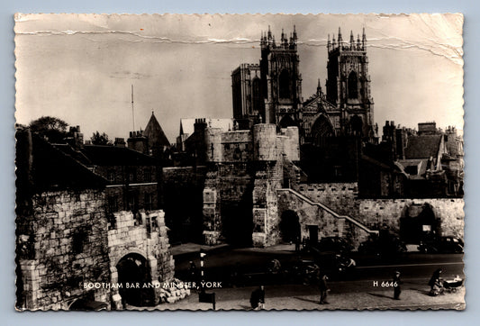 Pohlednice BOOTHAM BAR AND MINSTER, YORK (x17684)