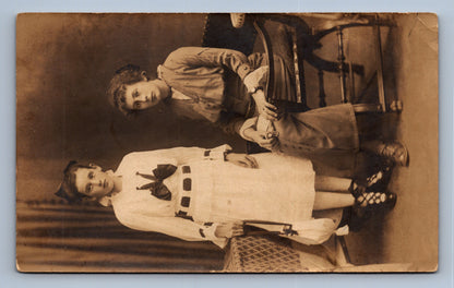 Pohlednice MATKA A DCERA (x17915)