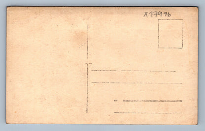 Pohlednice ŽENA V KLOBOUKU (x17976)