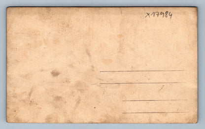Pohlednice RODINKA V LESE (x17984)