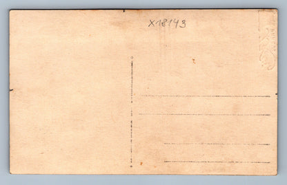 Pohlednice CHAPEC A DÍVKA (x18143)