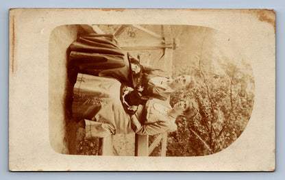 Pohlednice ŽENY S KLOBOUKY (x18144)