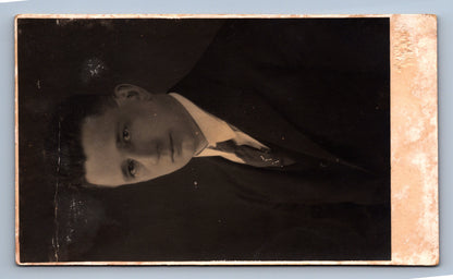 Pohlednice MUŽ V OBLEKU (x18197)