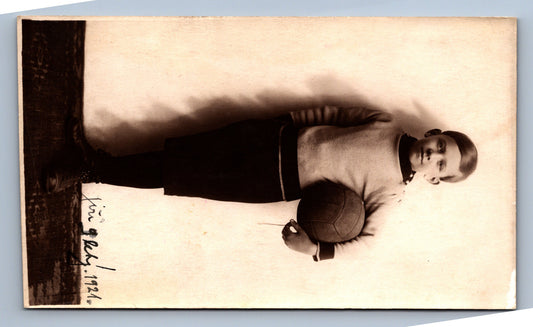 Pohlednice CHLAPEC S MÍČEM 1921 (x18198)