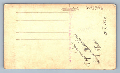 Pohlednice ŽENA S ÚSMĚVEM 1944 (x18243)