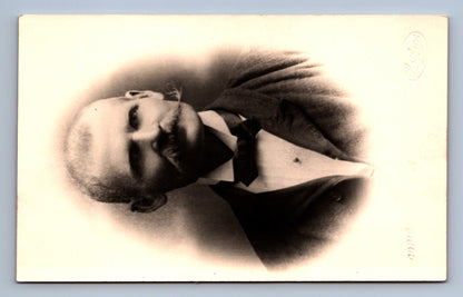 Pohlednice MUŽ S KNÍREM (x18255)