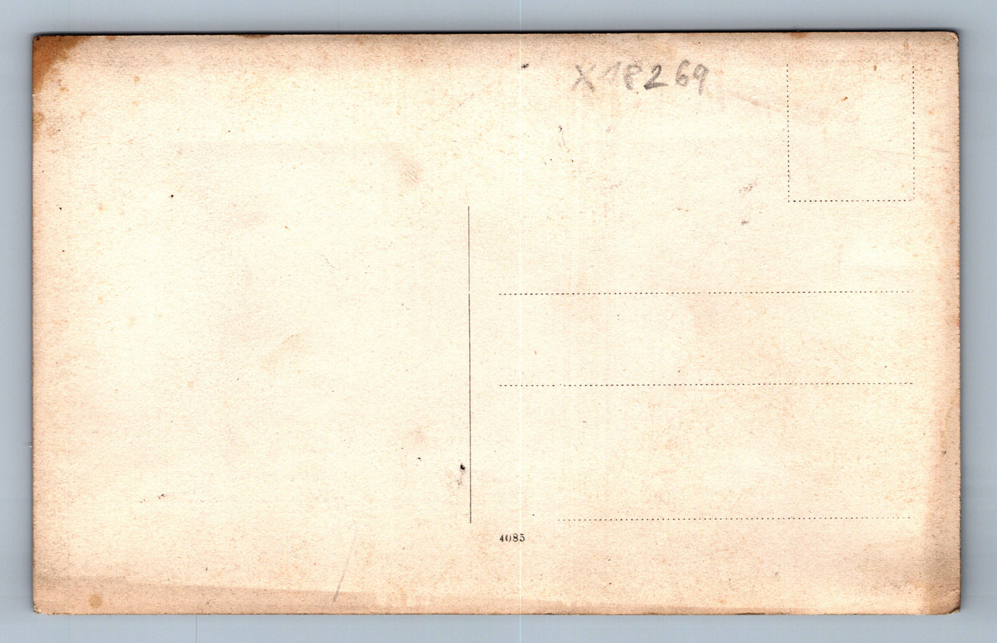 Pohlednice ŽENA S KNIHOU (x18269)