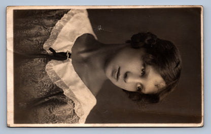 Pohlednice DÍVKA (x18412)