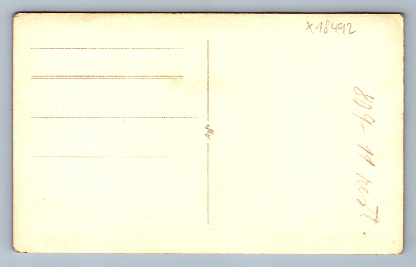 Pohlednice ŽENY V KABÁTECH A KLOBOUCÍCH (x18492)