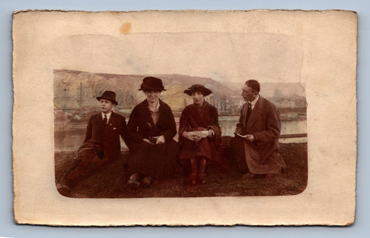 Pohlednice U ŘEKY NA PROCHÁZCE (x18588)