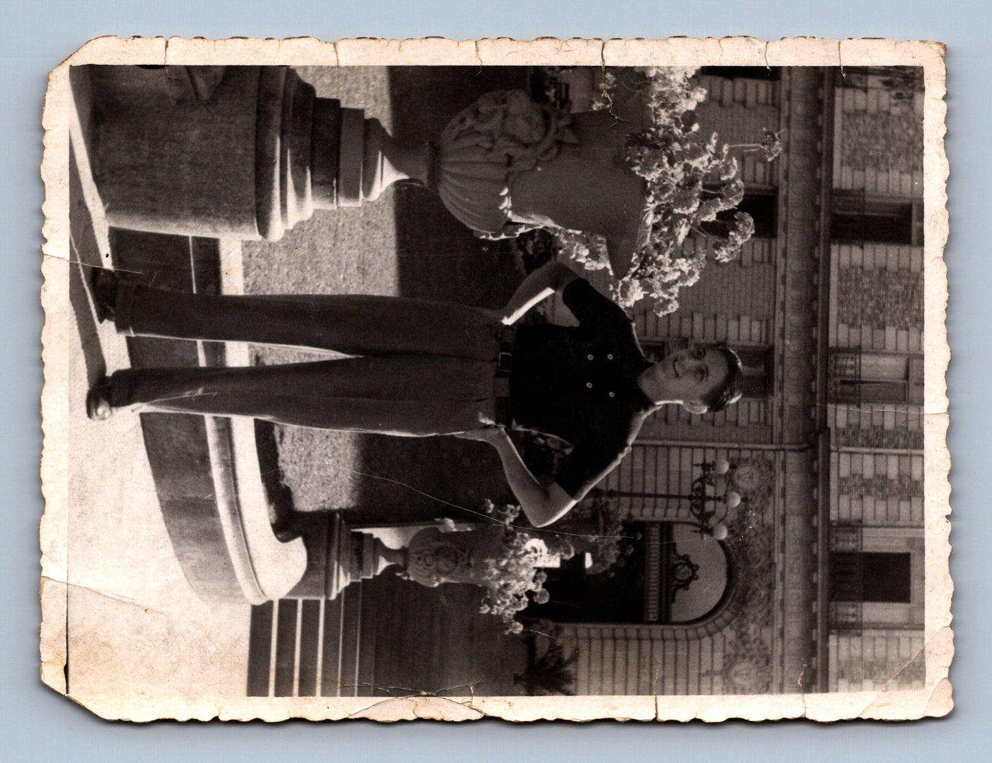 Fotografie U GRAND HOTELU VE FRANCII (x18744)