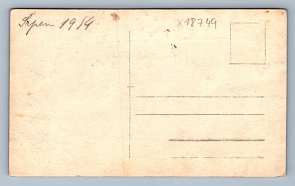 Pohlednice SRPEN 1914 VOJÁCI DŮSTOJNICKÝ KLUB (x18749)