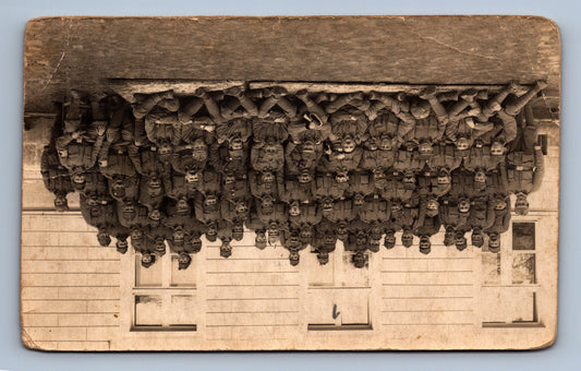 Pohlednice VOJÁCI V UNIFORMÁCH (x18770)