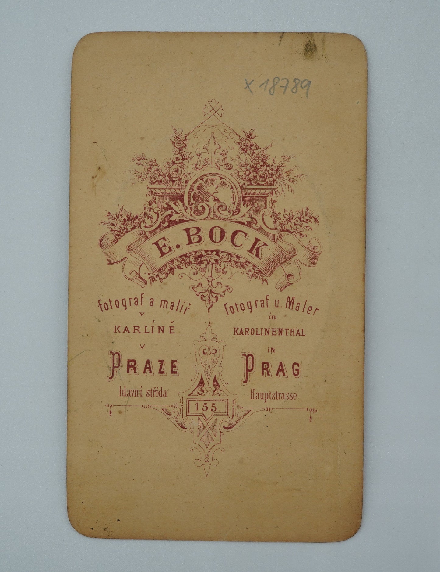 Fotografie ŽENA E.BOCK FOTOGRAF A MALÍŘ V KARLÍNĚ V PRAZE (x18789)