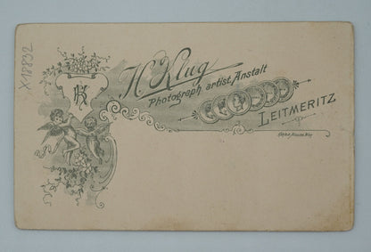 Fotografie ŽENA V ŠATECH ATELIER KLUG PHOTOGRAPH (x18832)