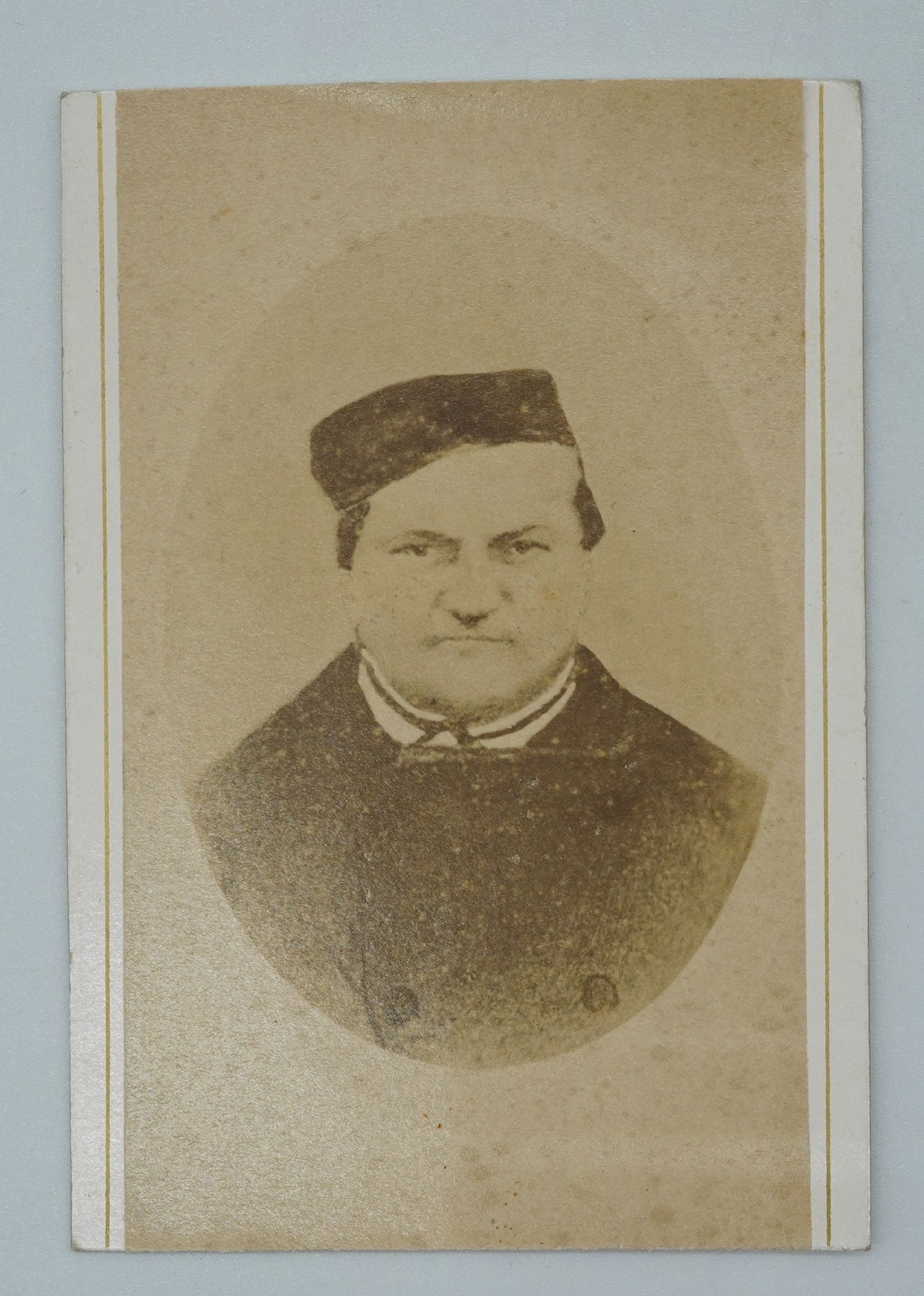 Fotografie MUŽ V UNIFORMĚ FOTOGRAFIE S. KOHN. (x18840)