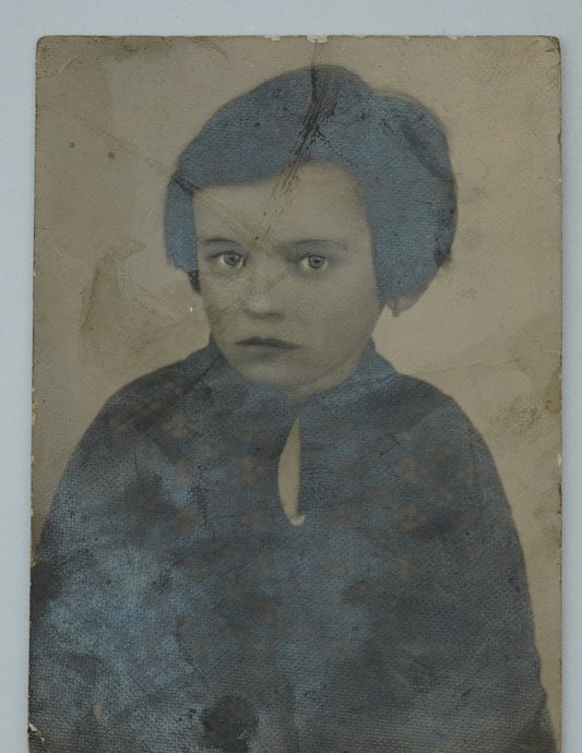 Fotografie DÍTĚ V ČERNÉM FOTO R. FANTA (x18844)